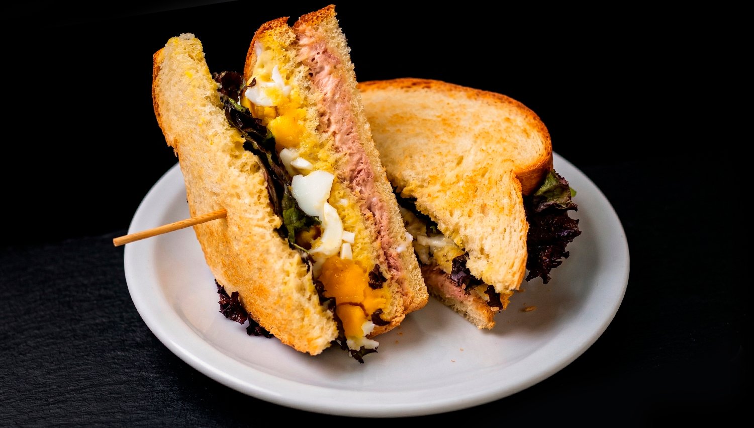 Club sándwich de atún